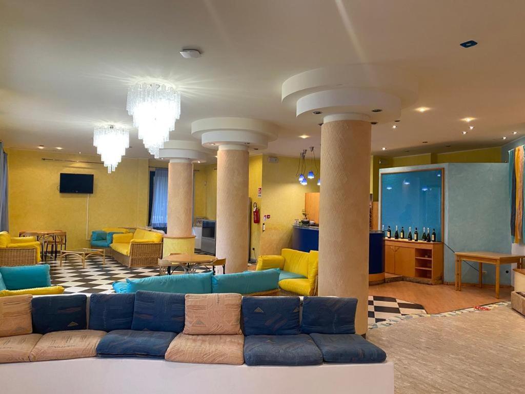 Hotel Silvi Silvi Marina Bagian luar foto