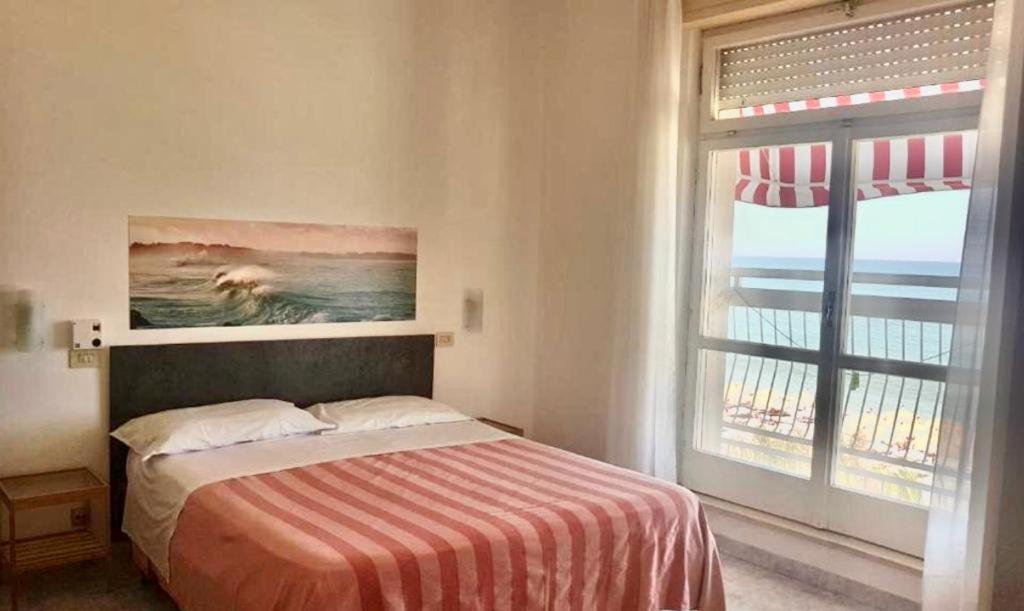 Hotel Silvi Silvi Marina Bagian luar foto