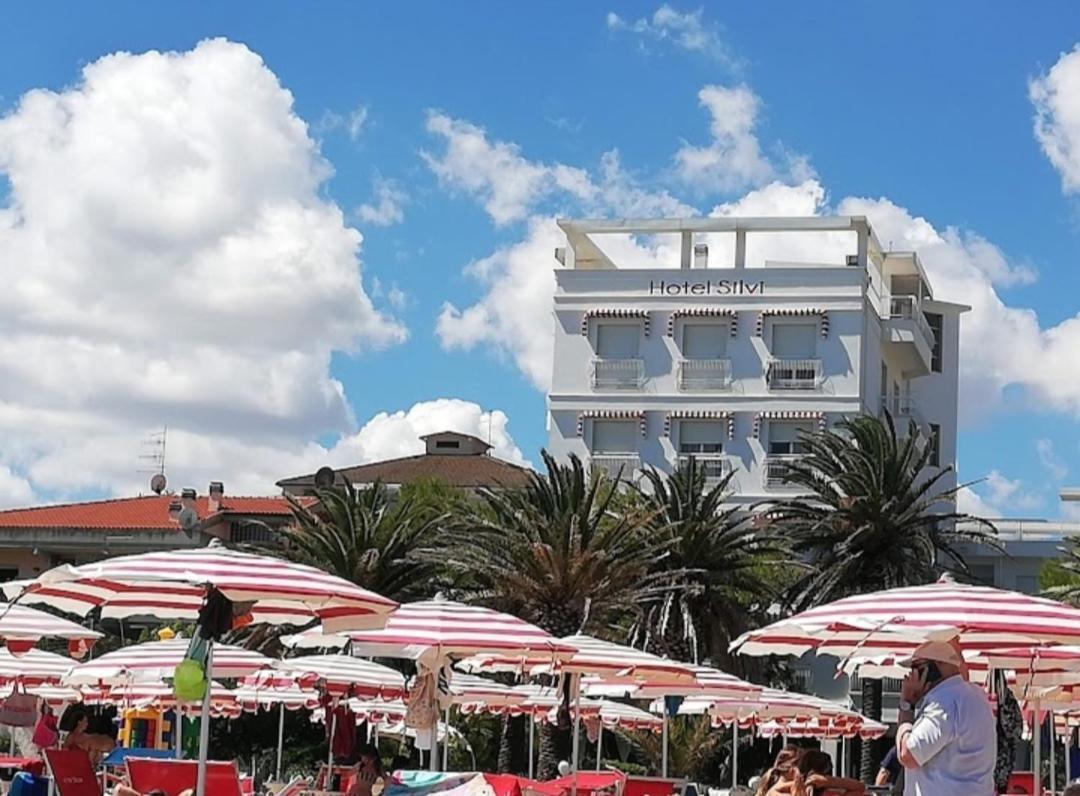 Hotel Silvi Silvi Marina Bagian luar foto