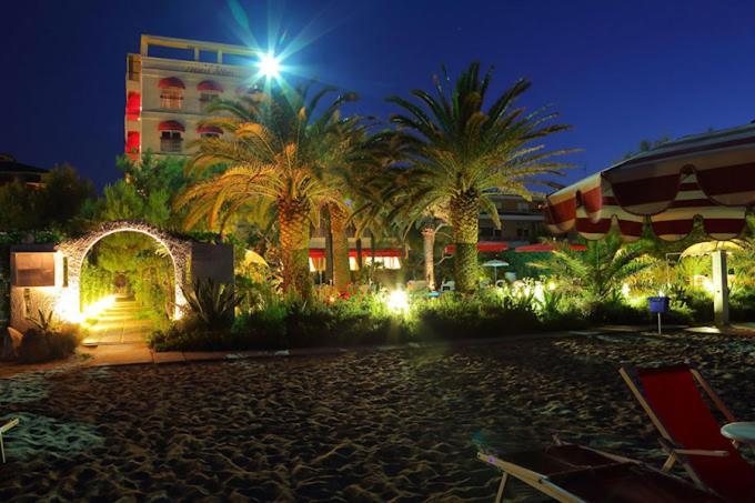 Hotel Silvi Silvi Marina Bagian luar foto