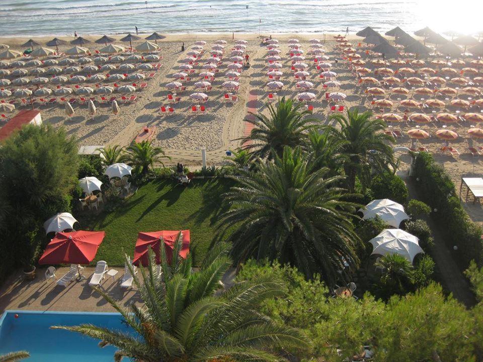 Hotel Silvi Silvi Marina Bagian luar foto